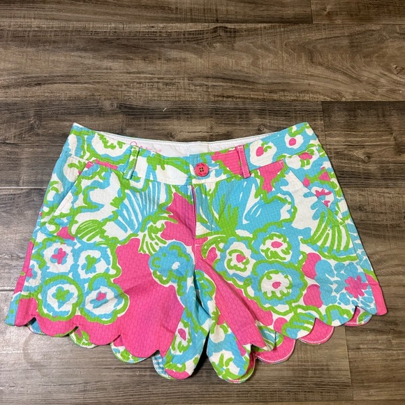 Lilly Pulitzer Buttercup Shorts Scalloped Edge Tropical Print - Picture 1 of 9